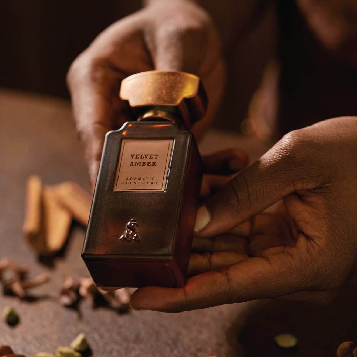 Velvet Amber – Hair &amp; Body Mist 3